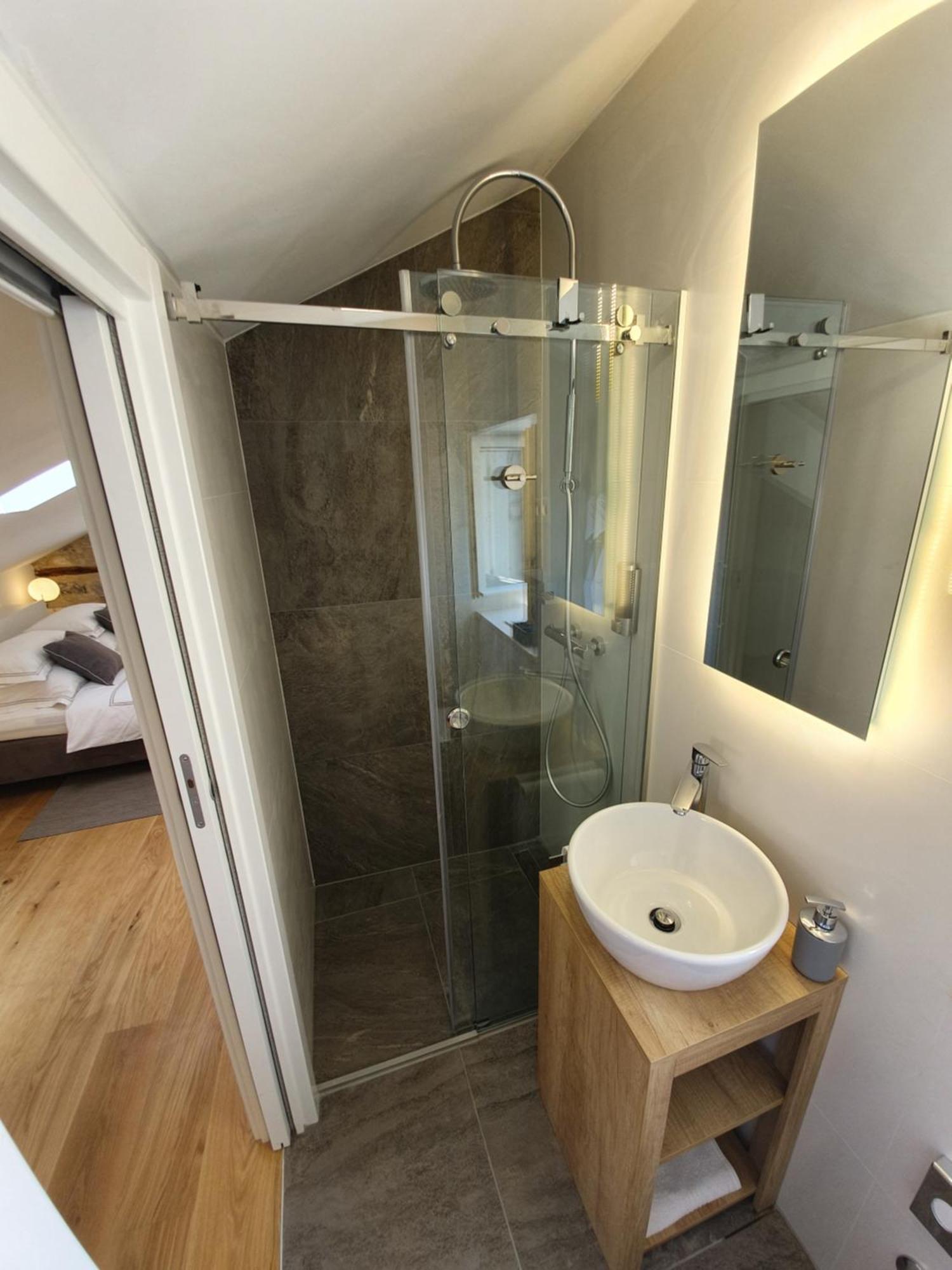 The Suites At Central Split Chambre photo